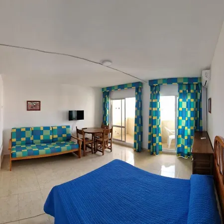 Benal Holidays Apartamento
