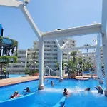 Benal Holidays דירה *