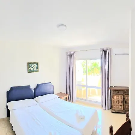 Benal Beach Holidays Apartment